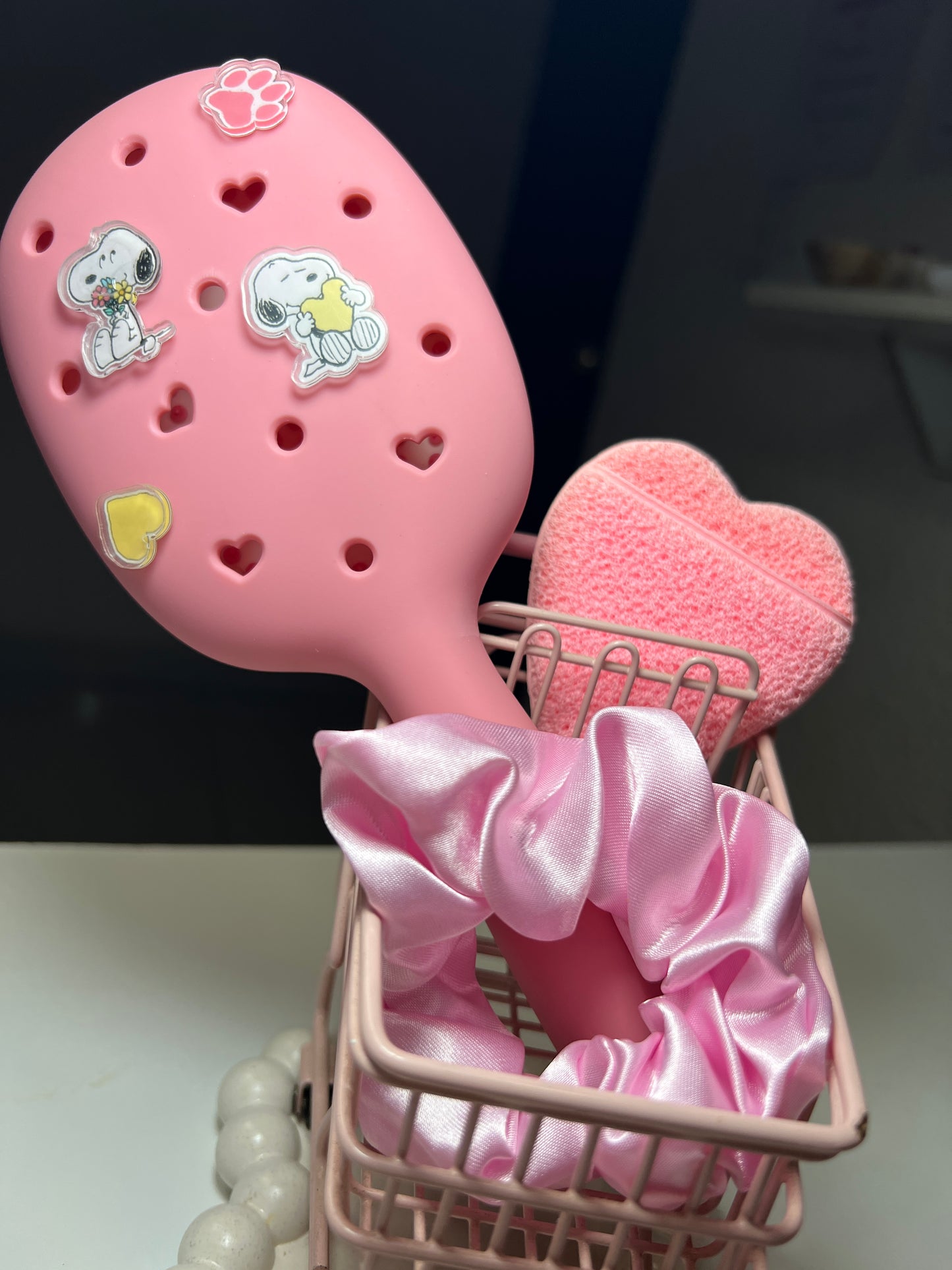 Celavi Cepillo Snoopy Rosa con Charms (no incluye decoración)