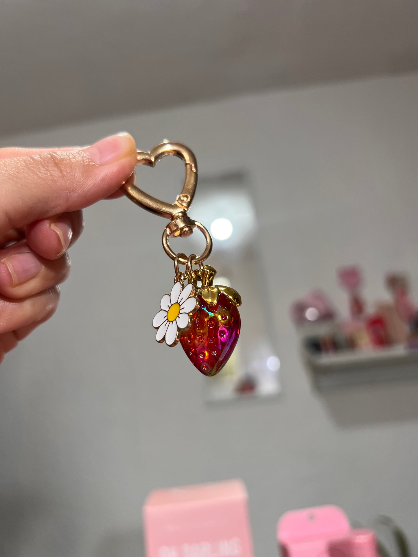 Celavi Rosita Fresita Llavero Corazón con Gloss y Bálsamo labial